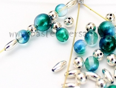 Bastelpackung Perlenstern mit Glasperlen grün