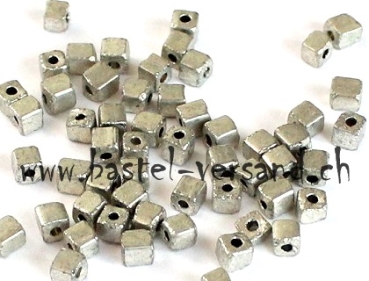 Glaswürfeli 4 x 3mm silber matt