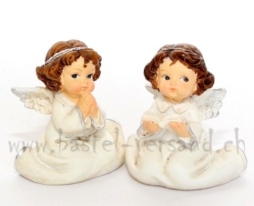 Engel mit Buch und betend