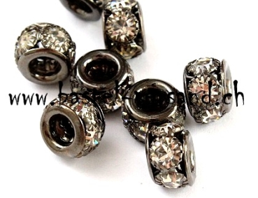 Metallperle 8mm mit Strass schwarz