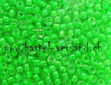 Toho Rocailles-Perlen 9/0 hellgrün 531