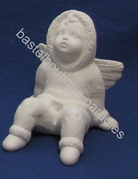 Rohkeramik Schneekind sitzend