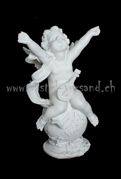 Engel auf Kugel