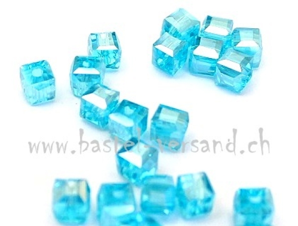 Glasperle Würfel 4 x 4mm hellblau