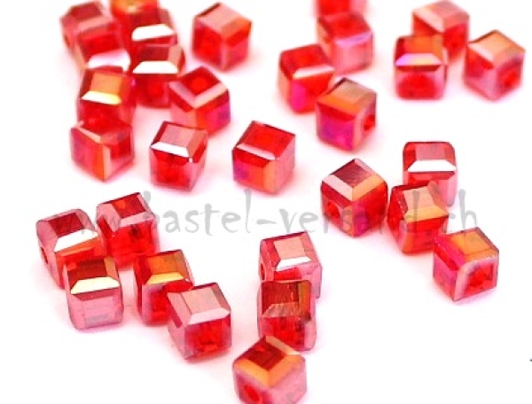 Glasperle Würfel 4 x 4mm rot