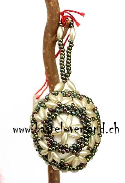 Perlenei ca. 4,5cm grün