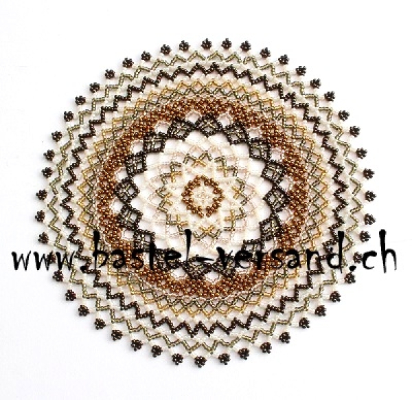 Perlendeckeli 18cm Farbenspiel braun