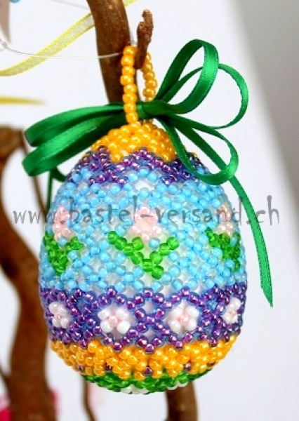 Perlenei ca. 5cm Blümchen hellblau