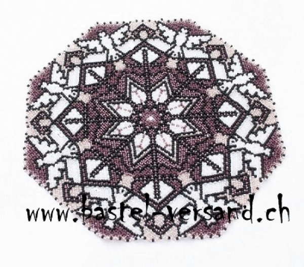 Perlendeckeli envol doily