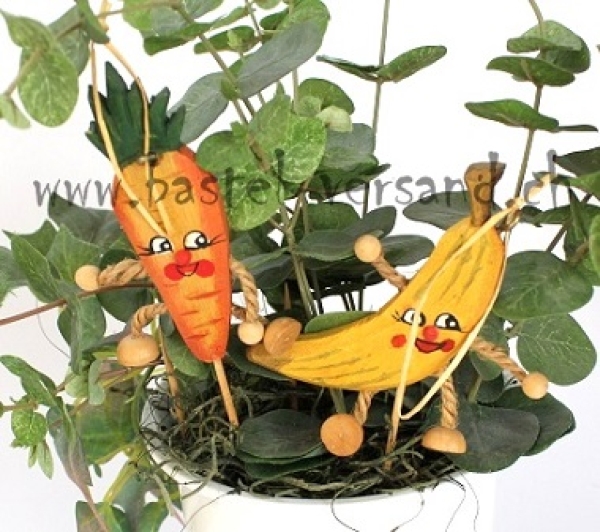 Holz Früchte Karotte und Banane
