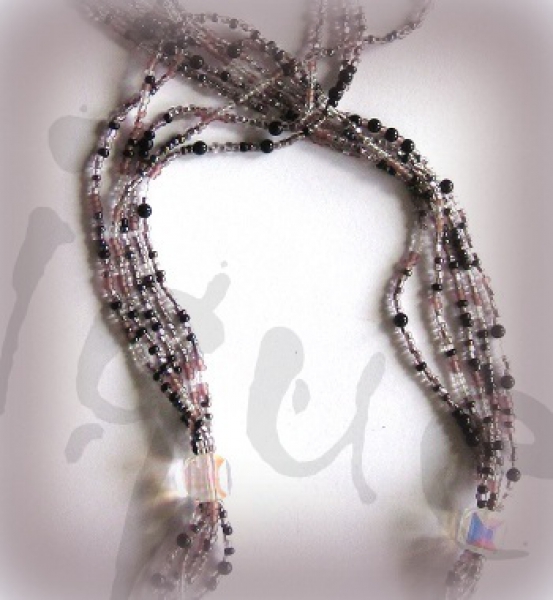 Halskette aubergine
