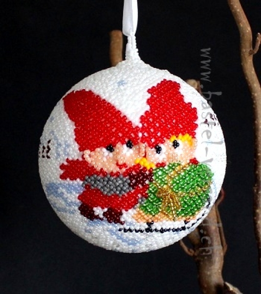 Kugel Wichtel mit Geschenk