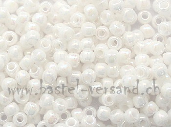 Toho Rocailles-Perlen 9/0 weiss 306